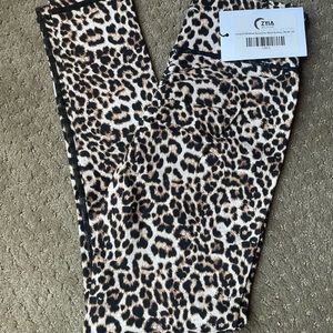 Zyia leopard scrunchy what? leggings